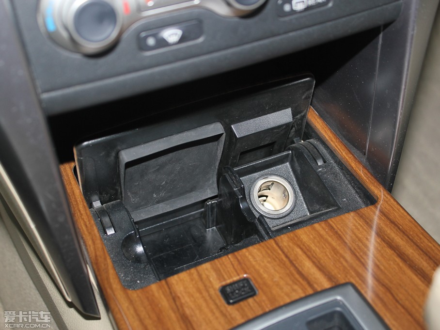 2012[ 2.5L XL-NAVI ưȫ