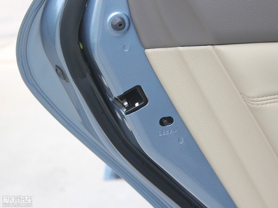 2012[ 2.5L XL-NAVI ưȫ