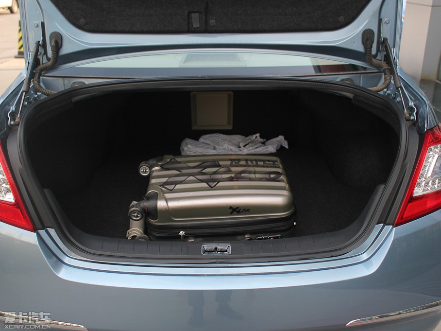 2012[ 2.5L XL-NAVI ưȫ