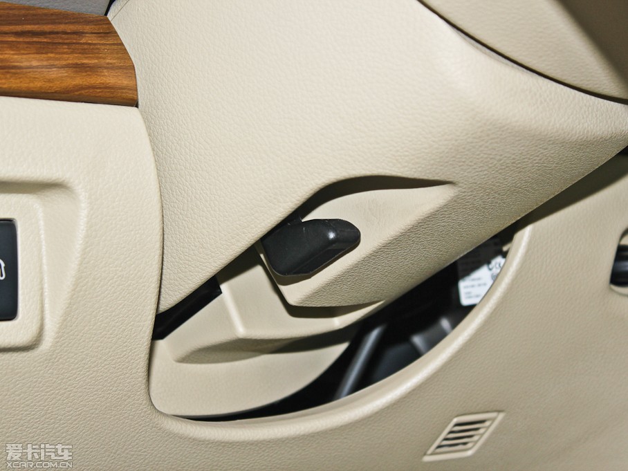 2012[ 2.5L XL-NAVI ưȫ