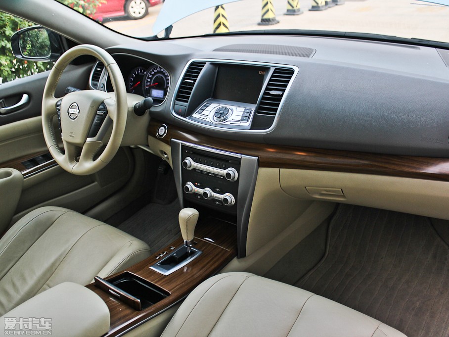 2012[ 2.5L XL-NAVI ưȫ