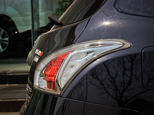 20121.6T GTS CVT¿ ^