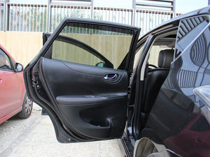 2012款1.6T GTS CVT致酷版 左后车门