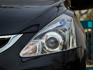 2012款1.6T GTS CVT致酷版 大灯