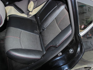 2012款1.6T GTS CVT致酷版 后排座椅