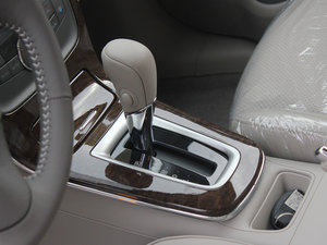 2012款1.8XV CVT尊享版 换挡杆
