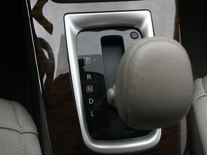 2012款1.8XL CVT豪华版 换挡杆