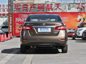 2012款1.8XE CVT舒适版 正后	
