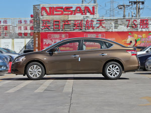 2012款1.8XE CVT舒适版 正侧（左）