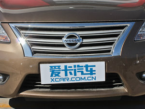 2012款1.8XE CVT舒适版 中网