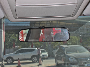 2012款1.8XE CVT舒适版 车内后视镜