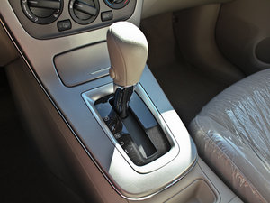 2012款1.8XE CVT舒适版 换挡杆