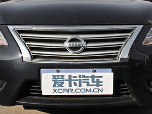 2012款1.6XL CVT豪华版 中网
