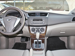 2012款1.6XL CVT豪华版 中控台