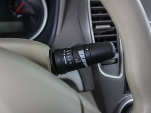 2012款1.6XE 手动舒适版 中控区