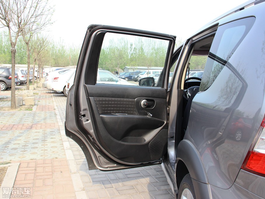 2013P J 1.6XV քӺA