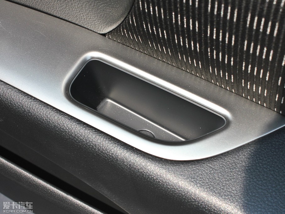 2013������ ����� 1.6XV CVT������