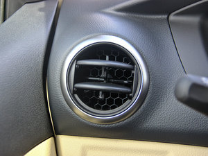 2013款1.6XE CVT舒适版 中控区