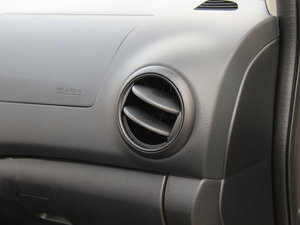 2013款1.6XE 手动舒适版 中控区