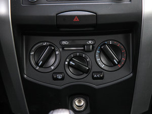 2013款1.6XE 手动舒适版 空调调节