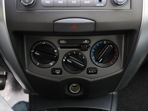 2013款劲锐版 1.6XL CVT舒适版 中控区