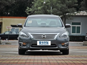 東風日產2013款天籟