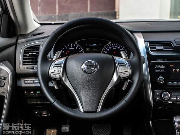 東風日產2013款天籟