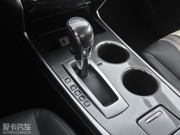 東風日產2013款天籟