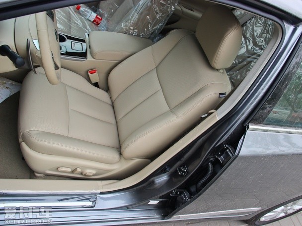 東風日產2013款天籟