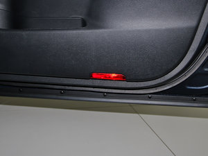 20132.5XL NAVI-Tech  g