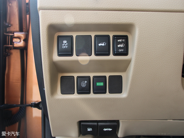 東風日產2014款奇駿