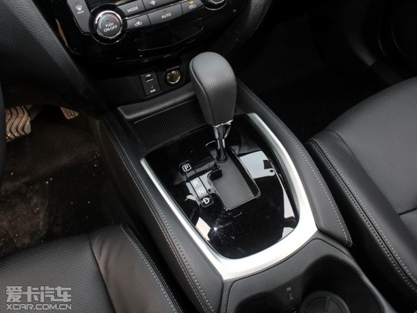 東風日產2014款奇駿