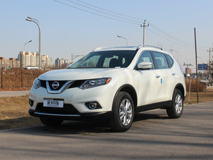 2014款2.5L CVT四驱豪华版 左前45度