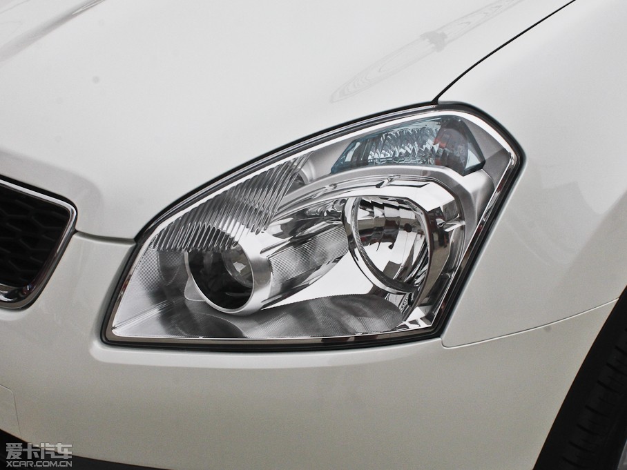 2013���п� 2.0XV CVT���(��)