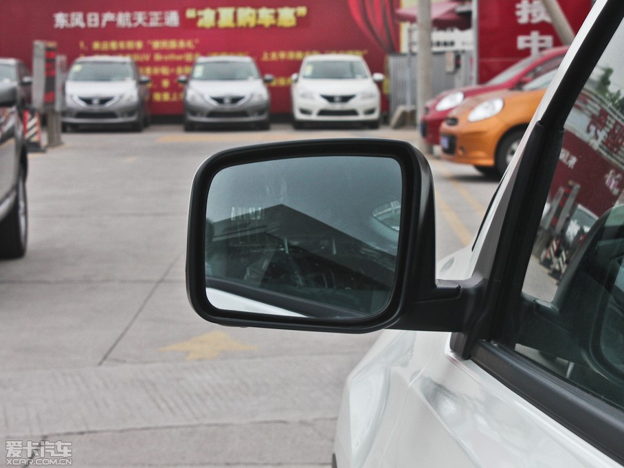 2013���п� 2.0XV CVT���(��)