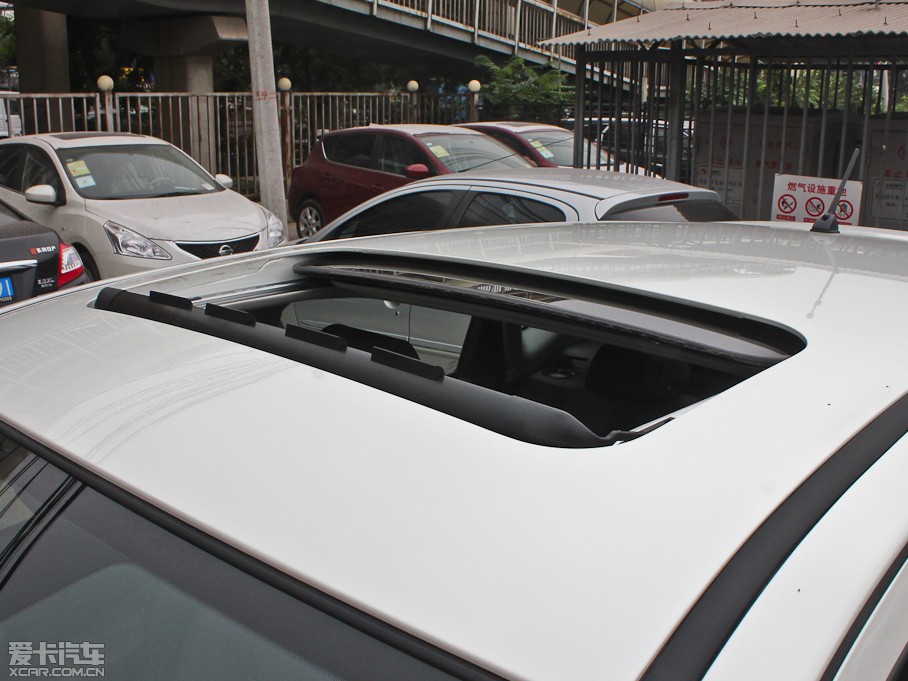 2013���п� 2.0XV CVT���(��)