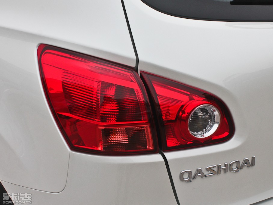 2013���п� 2.0XV CVT���(��)