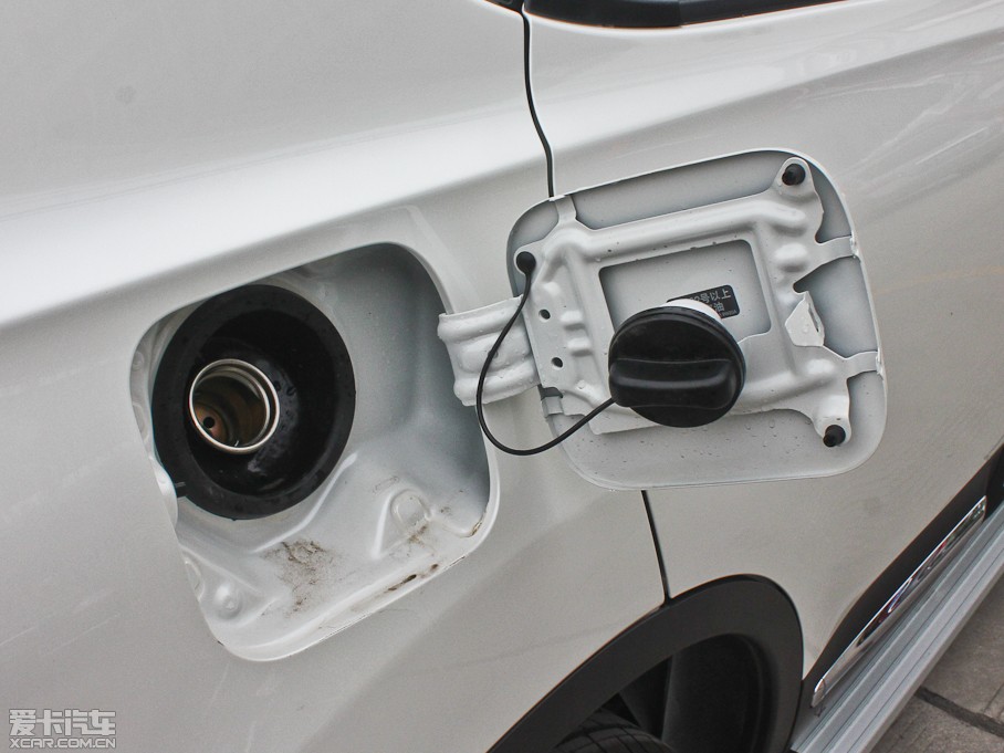 2013���п� 2.0XV CVT���(��)