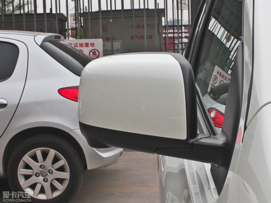 2013���п� 2.0XV CVT���(��)