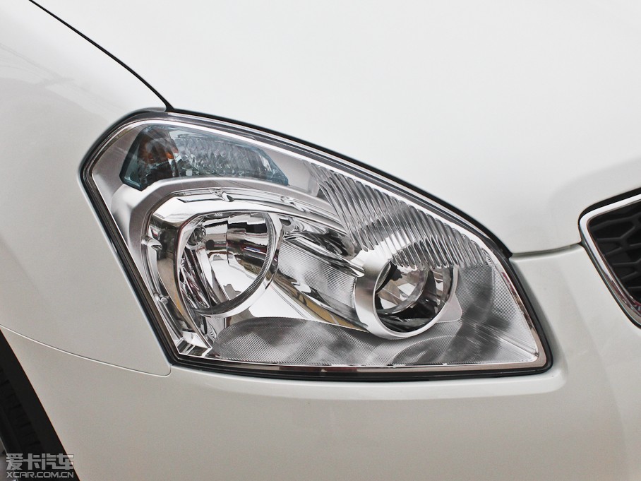 2013���п� 2.0XV CVT���(��)