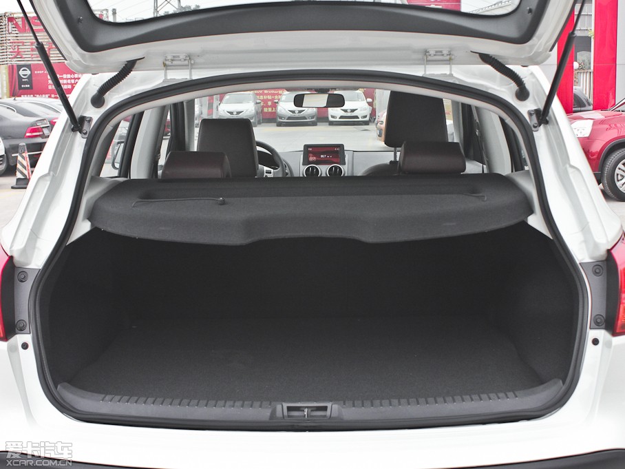 2013���п� 2.0XV CVT���(��)