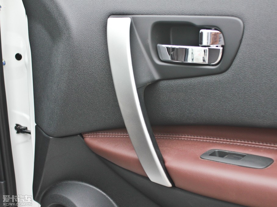 2013���п� 2.0XV CVT���(��)