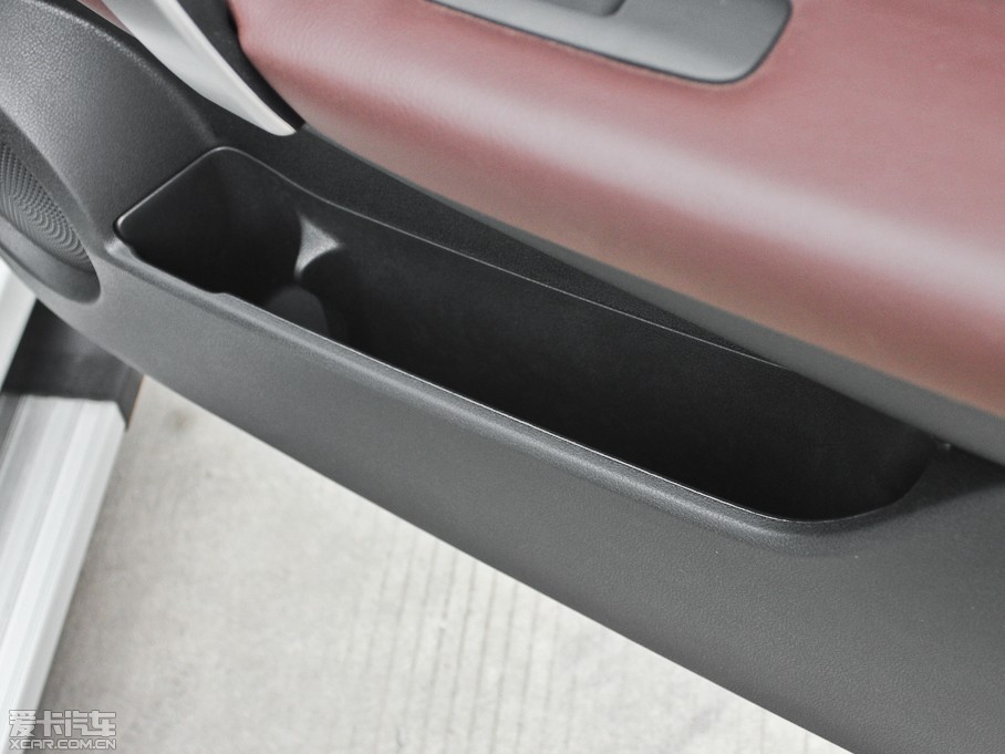 2013���п� 2.0XV CVT���(��)