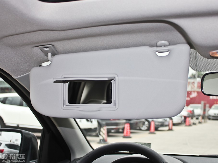 2013���п� 2.0XV CVT���(��)