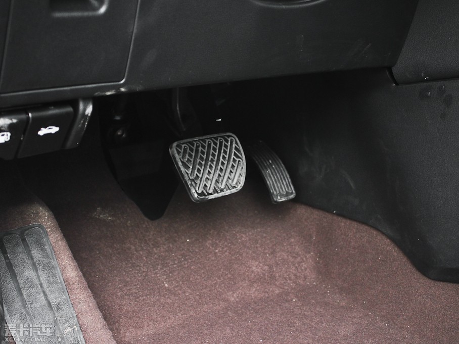 2013���п� 2.0XV CVT���(��)