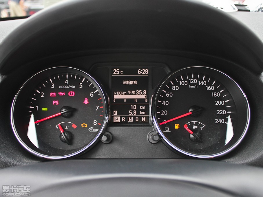 2013���п� 2.0XV CVT���(��)