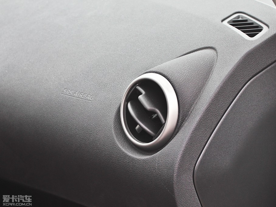 2013���п� 2.0XV CVT���(��)