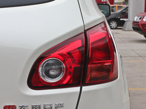 2013款2.0XV CVT两驱(炫) 尾灯