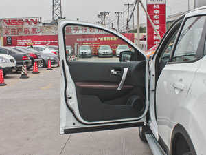 2013款2.0XV CVT两驱(炫) 驾驶位车门