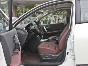 2013款2.0XV CVT两驱(炫) 前排空间